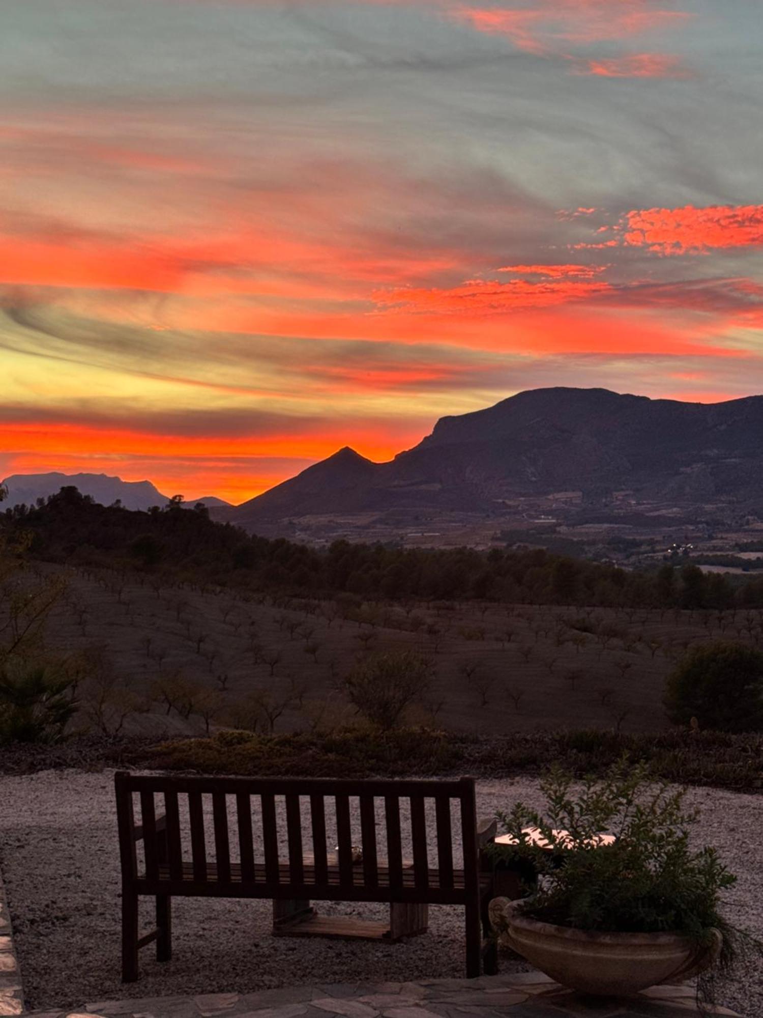 Casa Lamberdina Bed & Breakfast Fuensanta  ภายนอก รูปภาพ